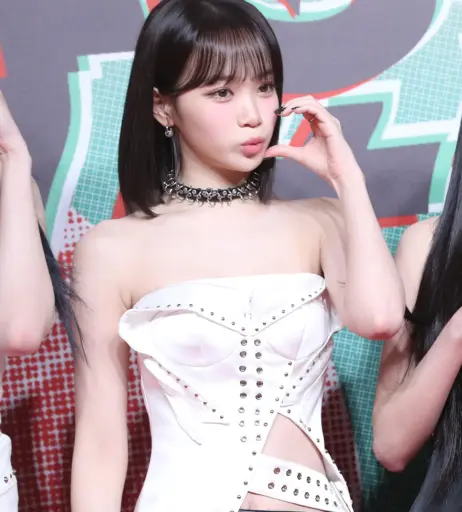 Image 4419227 from Kim Chaewon 김채원 [Le Sserafim]
