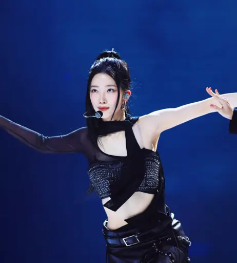 Image 4418885 from Kazuha Nakamura 中村 一葉 | LESSERAFIM