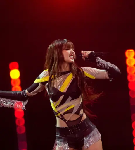 Image 4418134 from Lisa | BLΛƆKPIИK (Blackpink)