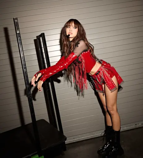 Image 4406114 from Lisa | BLΛƆKPIИK (Blackpink)