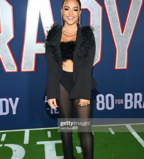 Image 4404361 from Kayla Braxton