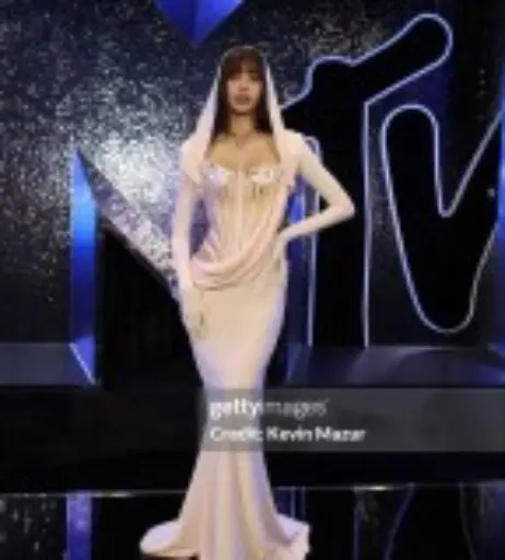 Image 4401689 from Lisa | BLΛƆKPIИK (Blackpink)