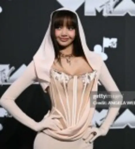 Image 4401622 from Lisa | BLΛƆKPIИK (Blackpink)