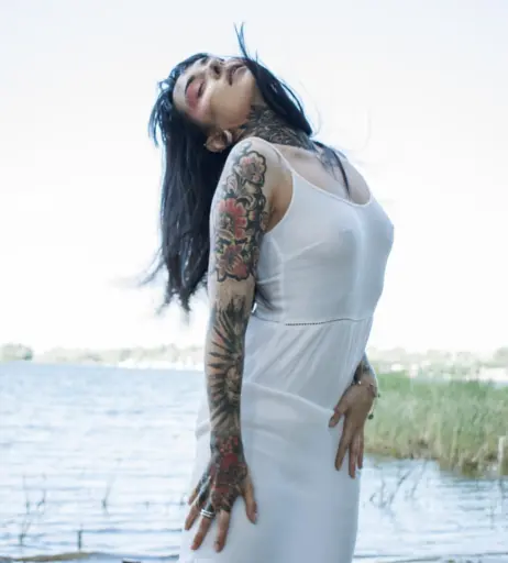 Image 4401390 from Women of Metal