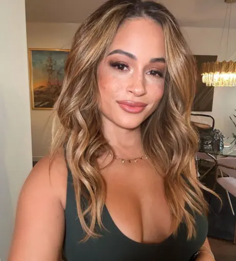 Image 4403875 from Kayla Braxton