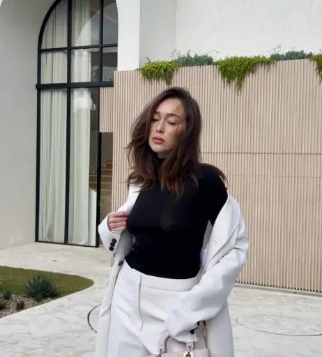 Image 4403652 from Alycia Debnam Carey