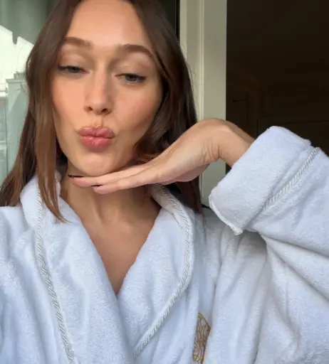 Image 4403317 from Alycia Debnam Carey