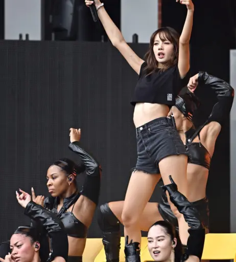 Image 4409825 from Lisa | BLΛƆKPIИK (Blackpink)