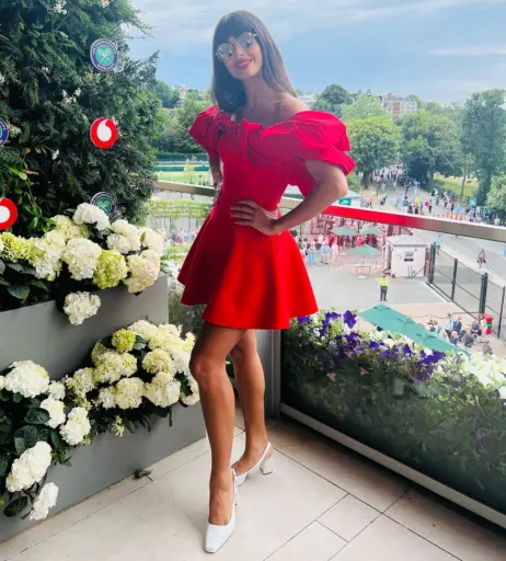 Image 4409309 from Jameela Jamil