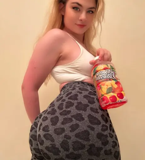 Image 4512384 from TwinTwitcherz (jessicatalystic - Low_Ad_988) + (Linneas_life_ - Linneas_Feet)