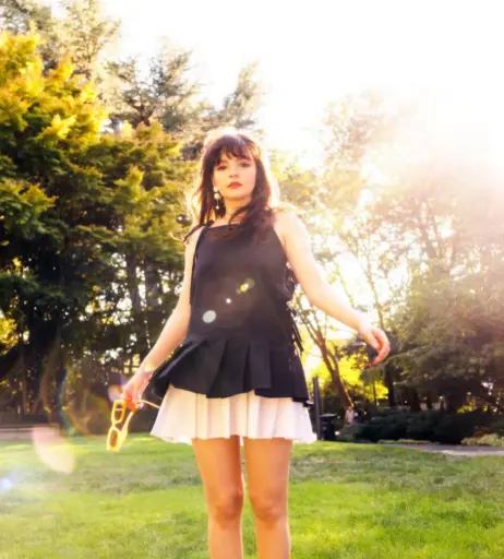 Image 4505398 from Lauren Mayberry (Singer)