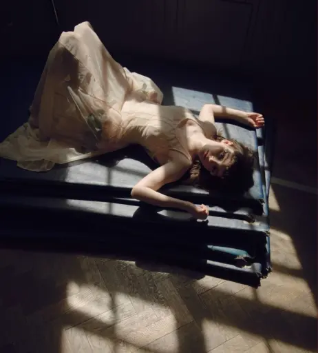 Image 4506821 from Lauren Mayberry (Singer)