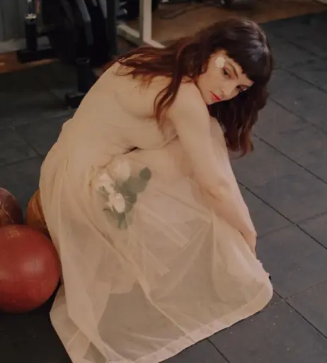 Image 4506979 from Lauren Mayberry (Singer)