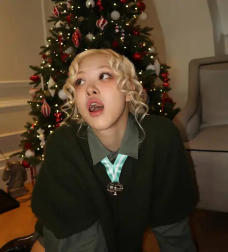 Image 4507205 from Rosé || Roseanne Park - BLΛƆKPIИK ( BLACKPINK )