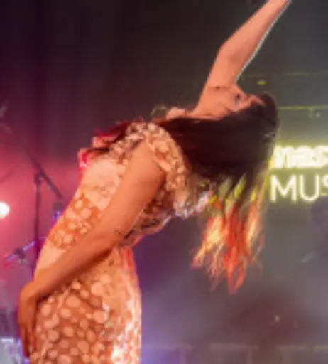 Image 4502480 from Lauren Mayberry (Singer)