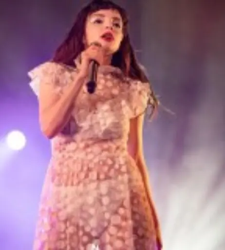 Image 4502475 from Lauren Mayberry (Singer)
