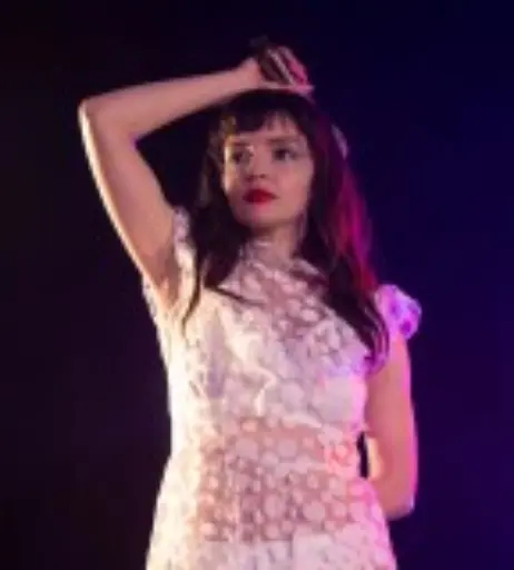 Image 4502632 from Lauren Mayberry (Singer)
