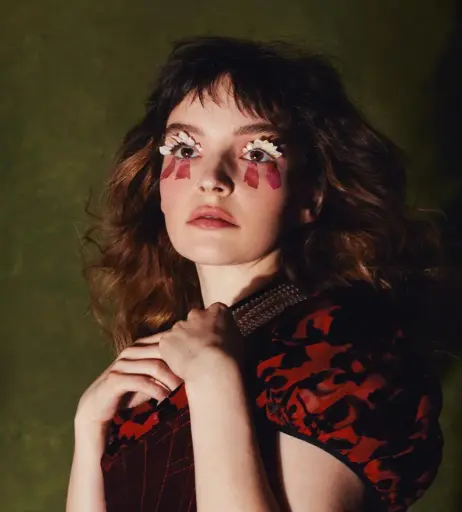 Image 4503042 from Lauren Mayberry (Singer)
