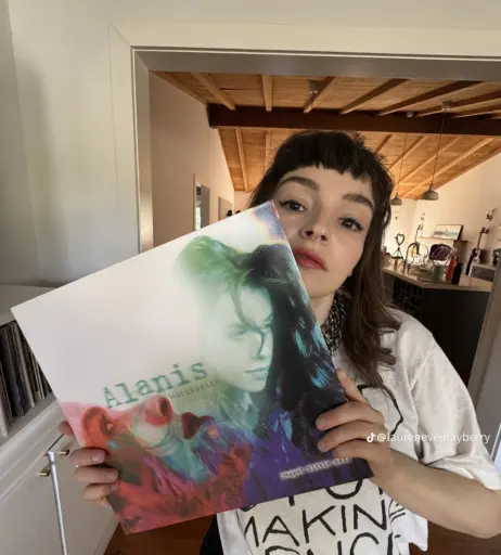 Image 4500938 from Lauren Mayberry (Singer)