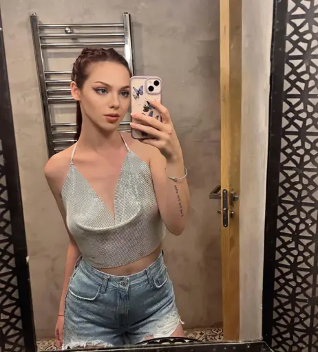 Image 4647302 from foxylauragirl