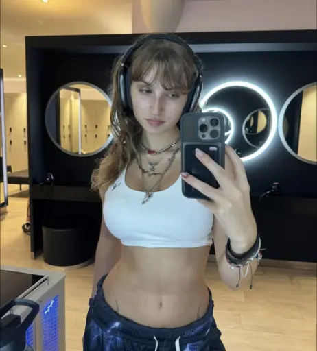 Image 4625674 from Fitbyalx