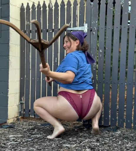 Image 4618291 from Bel Larcombe slice_of_salami_