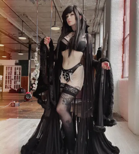 Image 4773367 from Ember Wolf