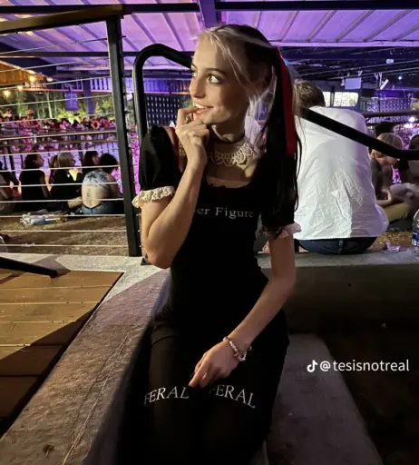 Image 4768133 from tesisnotreal