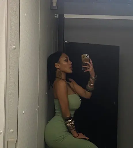 Image 4735929 from Aaliyeezy