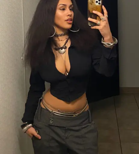 Image 4736175 from Aaliyeezy