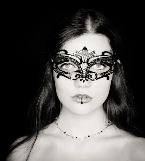 Image 471345 from NineLives