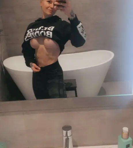 Image 4080102 from mrsbadass_ink / mrs_physique ( Pauline von Schinkel )