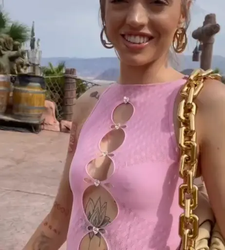 Image 4030560 from Woah Vicky