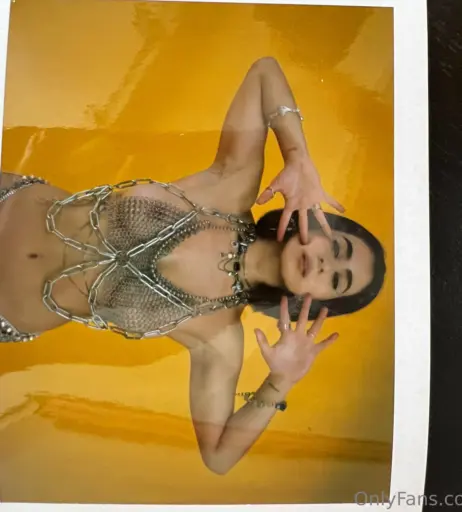 Image 4024214 from Mia Valentine