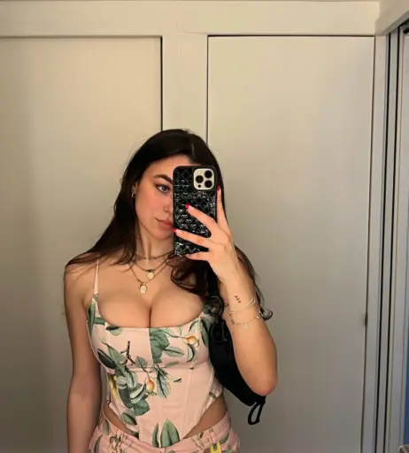 Image 4021676 from Monika Mancini