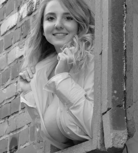 Image 4011256 from Laurine