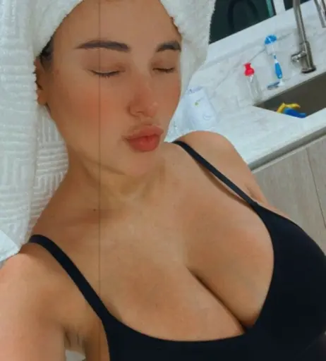 Image 718418 from Angie Varona
