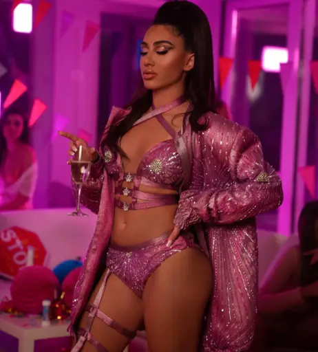 Image 713005 from melinda ademi