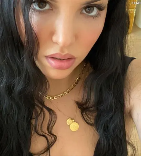 Image 721182 from Juju44