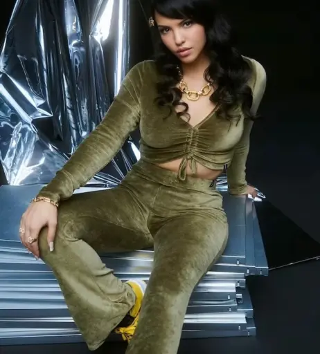 Image 720601 from Juju44