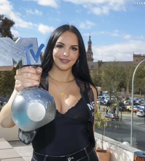 Image 720270 from Juju44