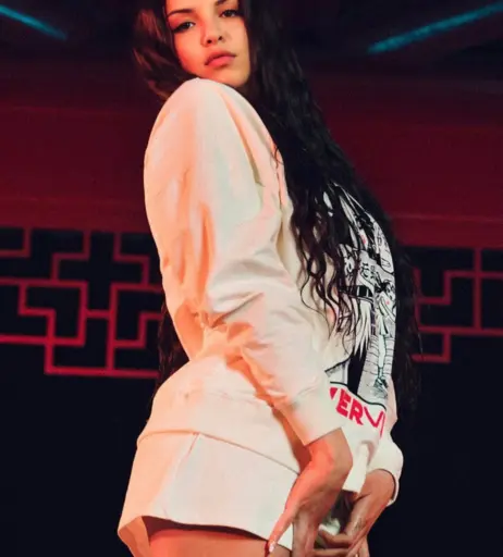 Image 720946 from Juju44