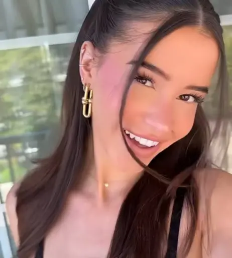 Image 738695 from Léa Elui