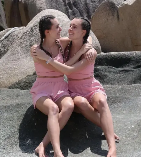 Image 738269 from Lesotwins - Leonie und Sophie Klassen