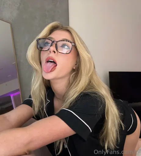 Image 735902 from Riley Mae Lewis