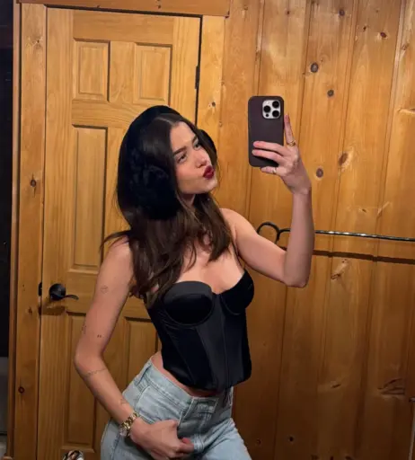 Image 734345 from Léa Elui