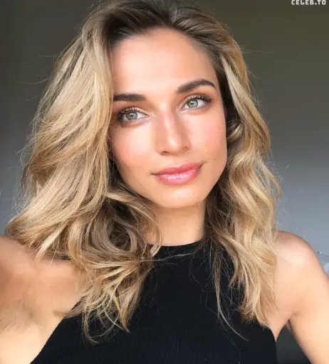 Image 733479 from Aude-Jane Deville