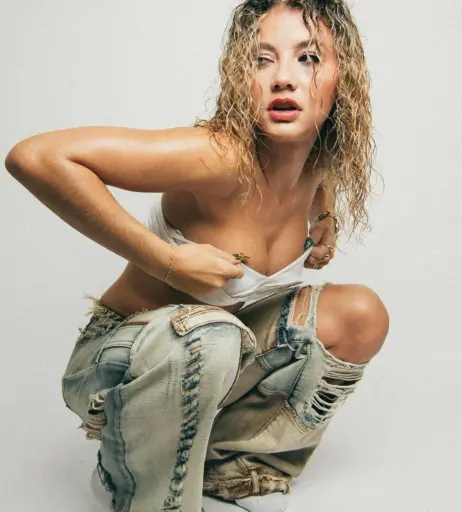 Image 730146 from Vaea Brazier