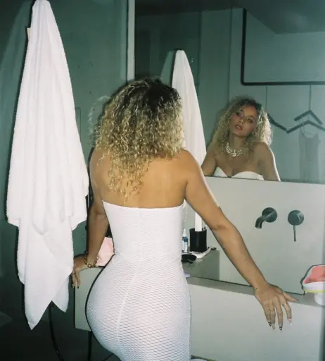 Image 730113 from Vaea Brazier