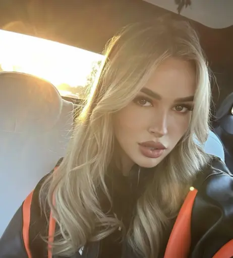 Image 747175 from Elena Kamperi